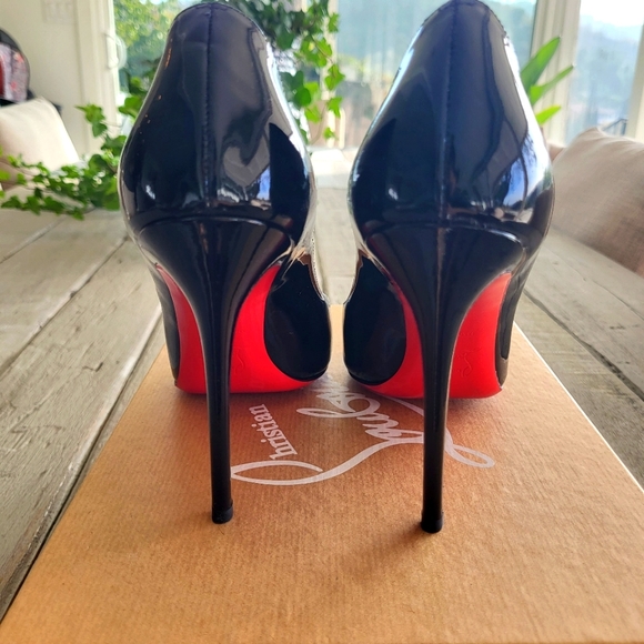 CHRISTIAN LOUBOUTIN Pigalle BLACK patent Size 39 EU - Picture 5 of 9
